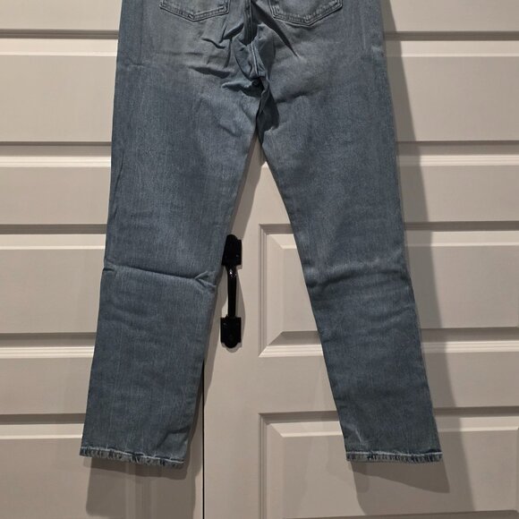 NWT: Joe's High Rise Straight Sandblasted Jeans Sizes: 30, 32, 33 - Picture 8 of 9